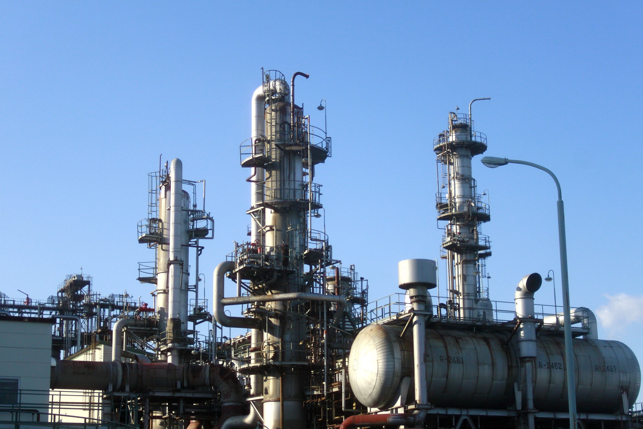 High-resolution refinery and industrial process facility